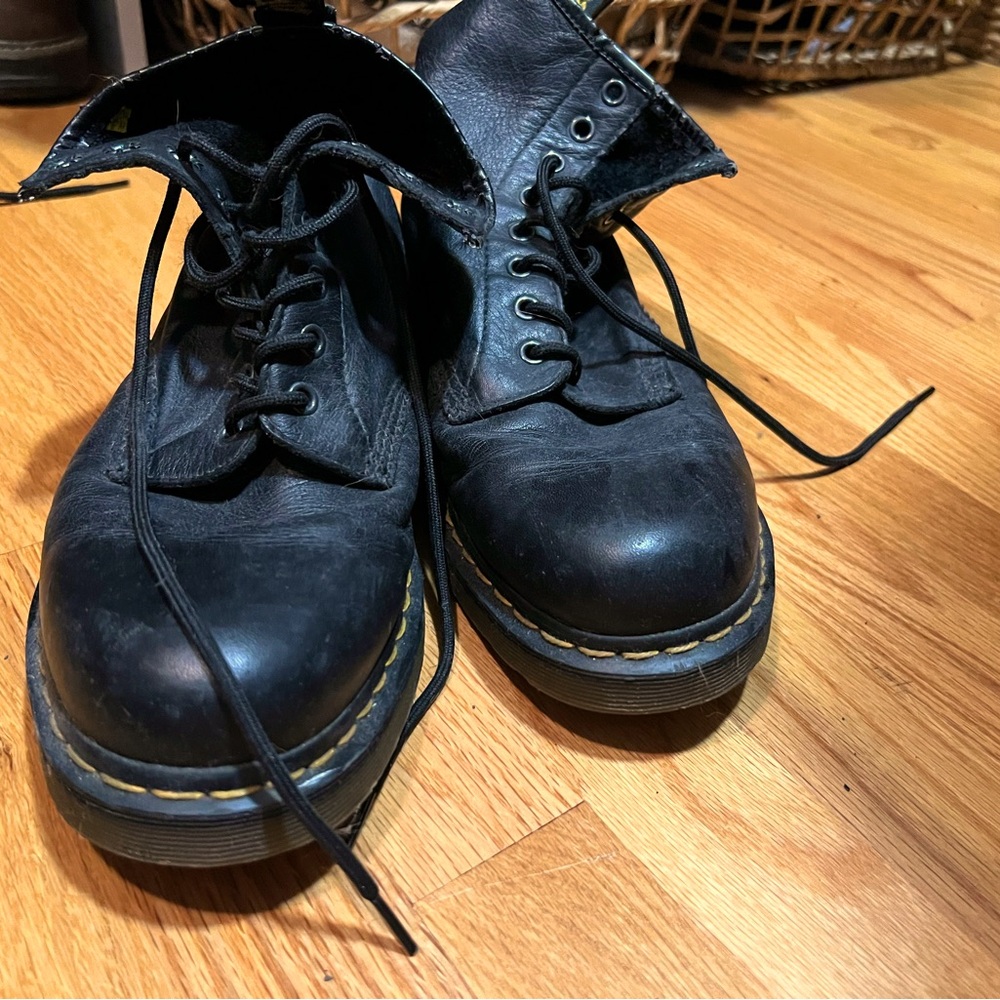 Dr Martens men’s shoes size 11 boots